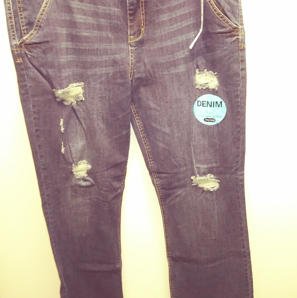 Maurices 15/16 reg jeans
